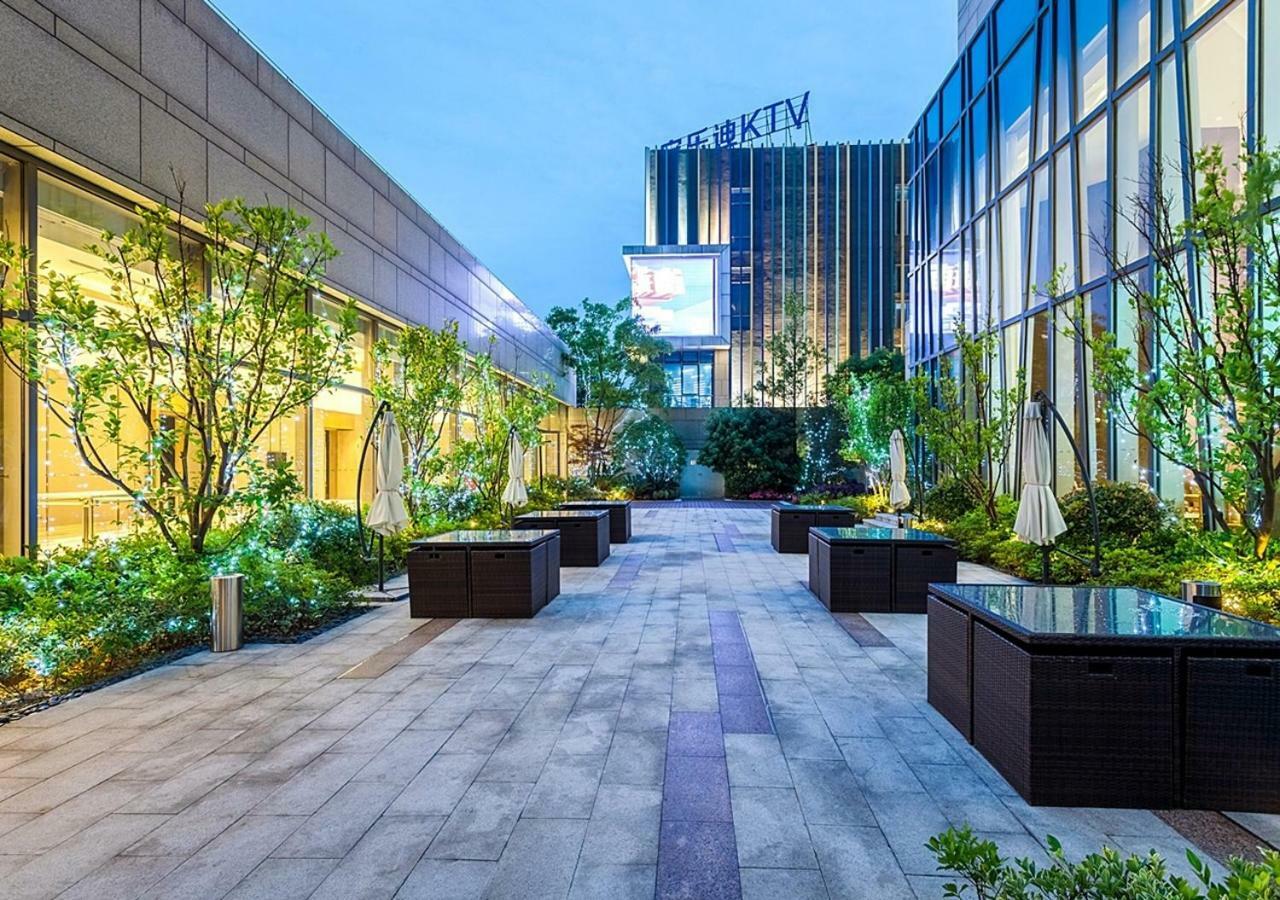 Radisson Exhibition Center Shanghai Exterior photo